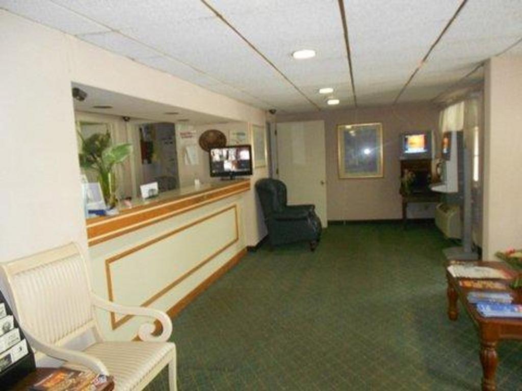 Economy Inn Wall Intérieur photo